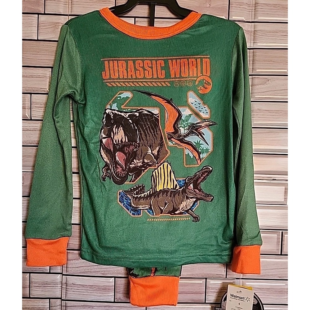 Jurassic World Boy's T-Rex Spinosaurus and Pteranodon Dinosaur Pajama Set Size 6